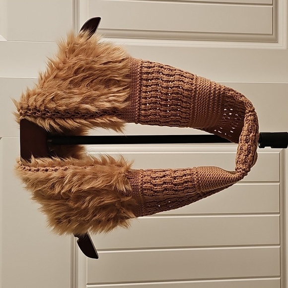 CAbi Tigress Scarf OS - Picture 8 of 8